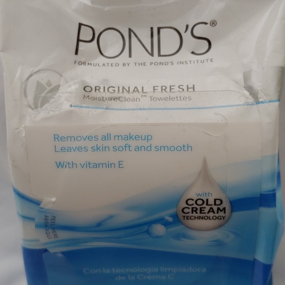 Pond's Makeup 2 Ponds Makeup Towelettes Remover Original Fresh